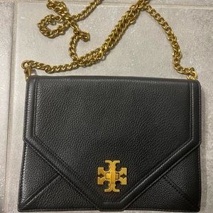 Tory Burch Kira Envelope
Black Leather Cross Body
Bag. 91/2 "L × 2"W× 7" H